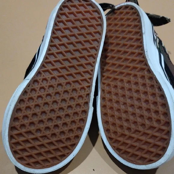 Vans Kids Camouflage Sneakers with Shark Design - Picture 4 of 6
